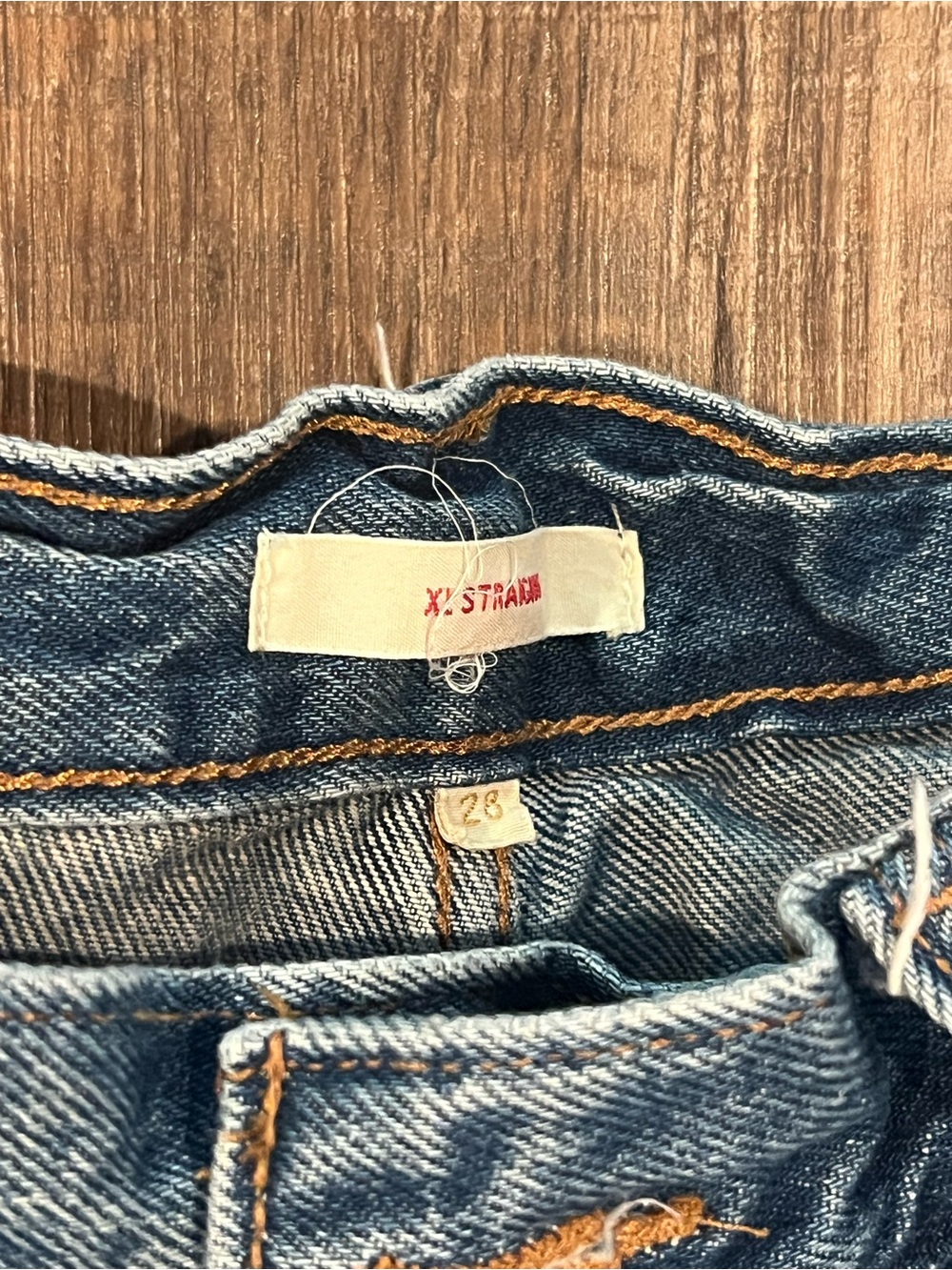 Levi’s XL Straight Jeans Women’s 28x31 – Excellent Condition - Picture 6 of 10